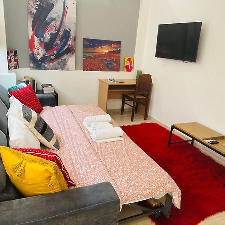 Royal Red Suite No 1, Piraeus Port Bagian luar foto