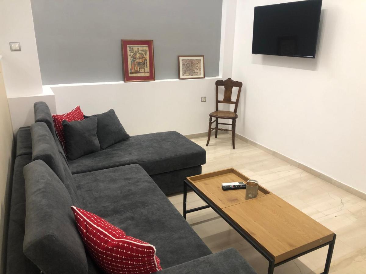 Royal Red Suite No 1, Piraeus Port Bagian luar foto