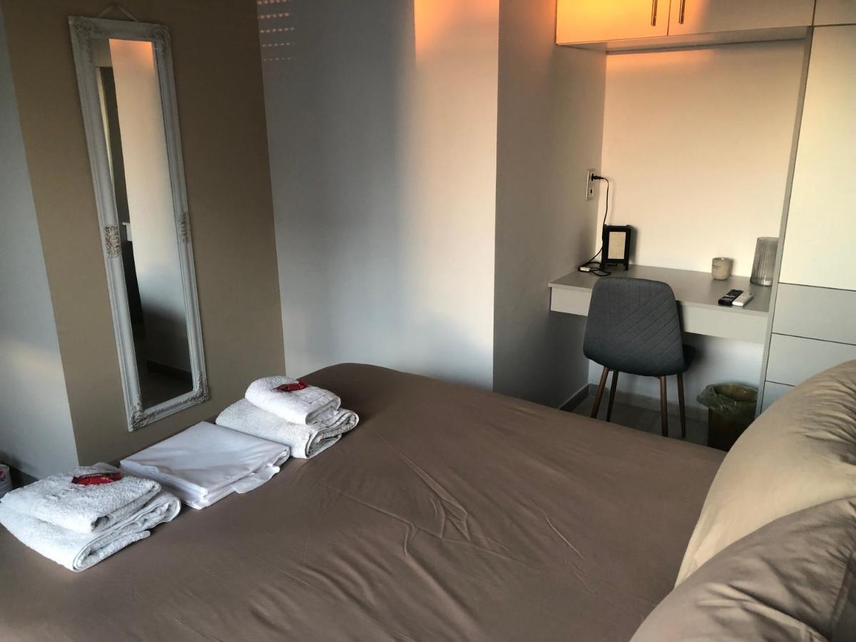 Royal Red Suite No 1, Piraeus Port Bagian luar foto